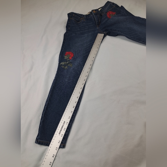 Vintage America Boho Skinny Ankle Denim Jeans Embroidered Flower Size 8/29 - Picture 7 of 13